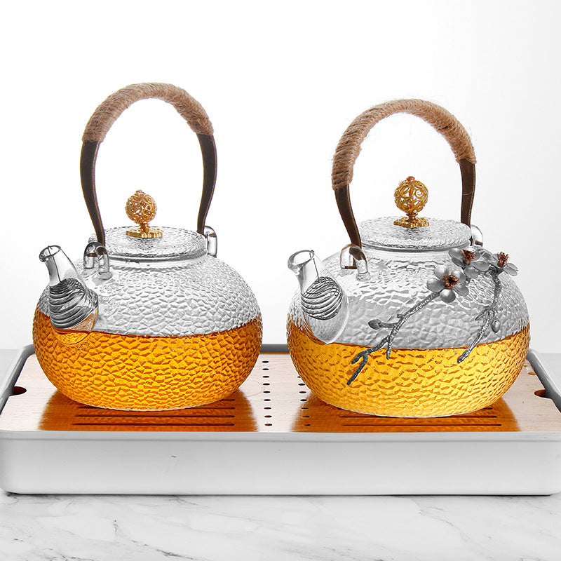 The Lune Teapot
